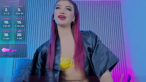 aitana online show from October 8, 2025, 8:28 pm