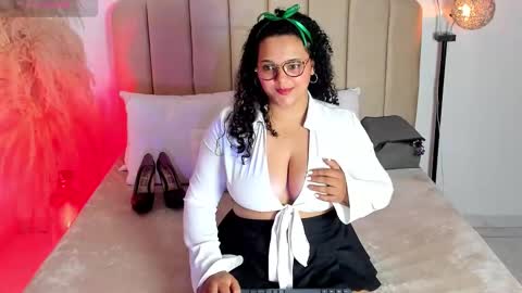 _aithanaa_ online show from September 25, 2025, 7:28 pm