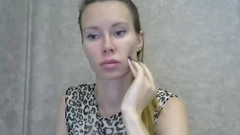 _alex1819 online show from November 18, 2025, 7:13 am