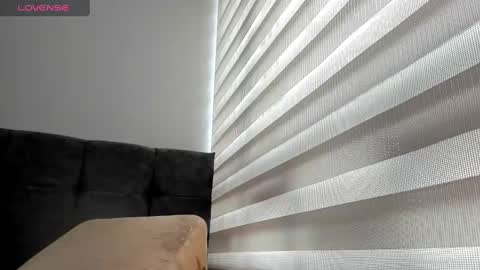 Snapshot of _aliice_1 chatting on December 1, 2024, 6:52 pm Alice online show from December 1, 2024, 6:52 pm