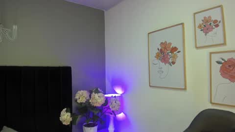 Snapshot of _aliice_1 chatting on December 11, 2024, 7:46 pm Alice online show from December 11, 2024, 7:46 pm