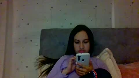 _alyson online show from December 23, 2025, 4:32 am