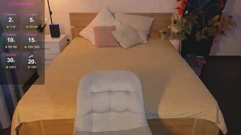 _amelia_shine_ online show from October 22, 2025, 11:59 pm
