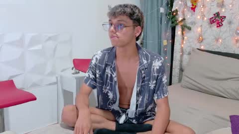 Snapshot of _andrew_williams chatting on December 21, 2024, 10:30 pm Andres online show from December 21, 2024, 10:30 pm