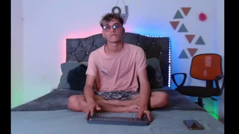 Andres online show from January 10, 2025, 4:41 pm