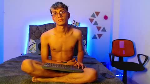 Andres online show from January 19, 2025, 10:39 pm