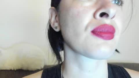 antonia online show from February 4, 2025, 10:32 am