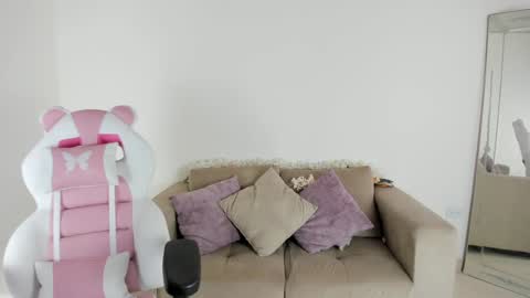    online show from January 13, 2025, 12:13 pm