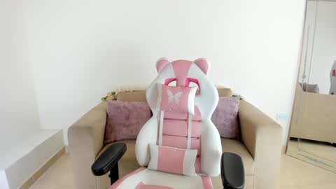    online show from January 29, 2025, 2:00 pm