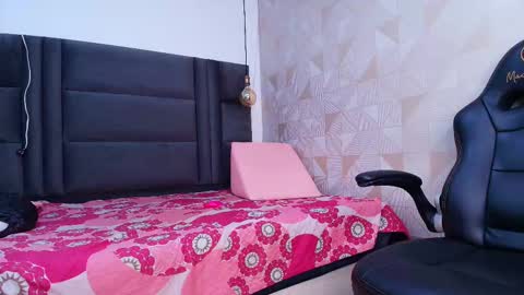 Arlet online show from September 24, 2025, 2:59 am