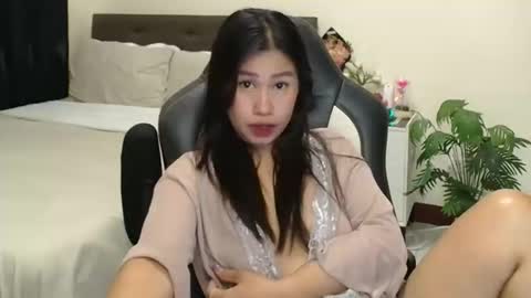 Angie online show from February 10, 2026, 12:15 am