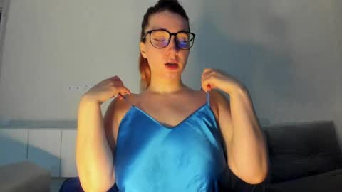 Sofia  online show from April 3, 2026, 7:12 pm