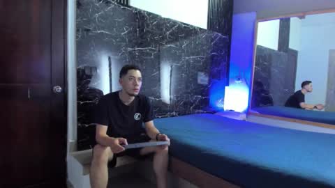 Snapshot of _axel_09 chatting on September 12, 2025, 4:23 am _axel_09 online show from September 12, 2025, 4:23 am