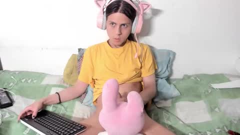 _baby_vi online show from February 27, 2026, 1:49 am