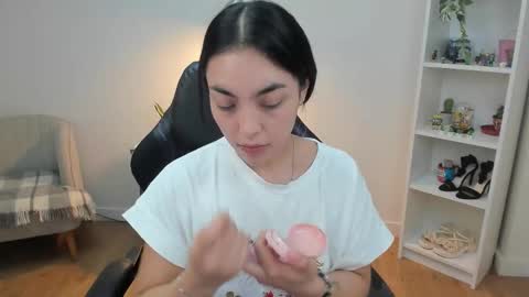 Bella Evans online show from February 24, 2026, 6:00 am