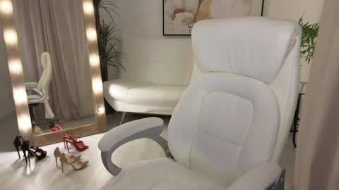 Beylly online show from January 12, 2025, 2:03 am