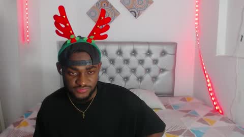 Andrew online show from December 3, 2025, 6:28 pm