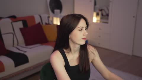 Snapshot of _blackbee_ chatting on February 5, 2025, 9:29 pm Lili online show from February 5, 2025, 9:29 pm