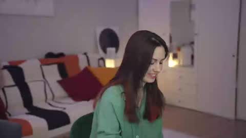 Snapshot of _blackbee_ chatting on February 28, 2025, 10:20 am Lili online show from February 28, 2025, 10:20 am