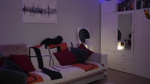 Lili online show from February 3, 2026, 6:40 am