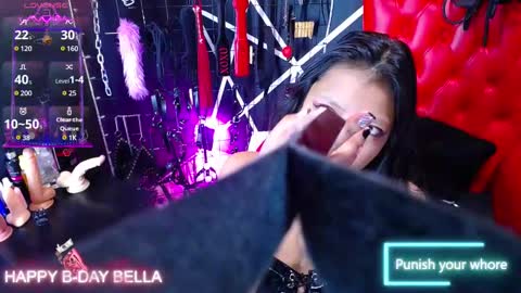 Snapshot of _candy_bdsm_ chatting on February 14, 2025, 3:33 am Bella online show from February 14, 2025, 3:33 am