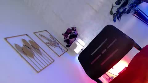 Caroline online show from October 8, 2025, 10:18 pm