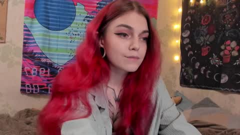 Caroline online show from December 3, 2024, 2:05 pm