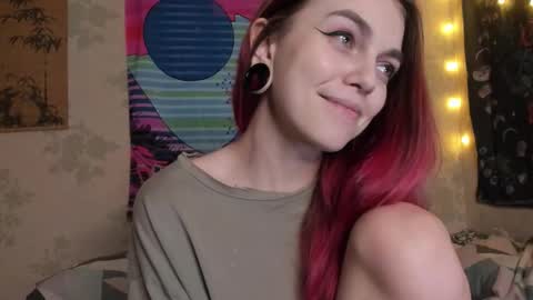 Caroline online show from March 4, 2025, 5:03 pm