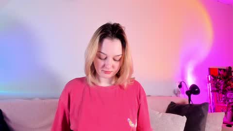 Christina Chris online show from April 19, 2026, 7:51 am