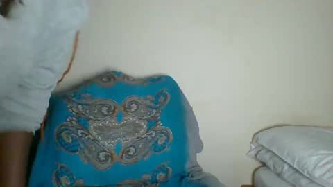 Snapshot of _clara01 chatting on January 18, 2025, 8:41 am clara online show from January 18, 2025, 8:41 am