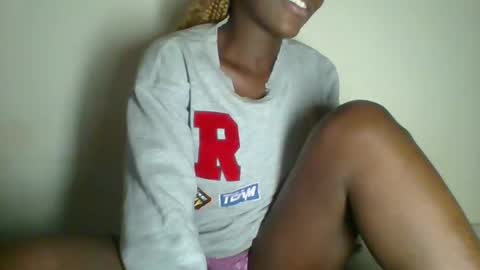 Snapshot of _clara01 chatting on February 22, 2025, 1:35 pm clara online show from February 22, 2025, 1:35 pm