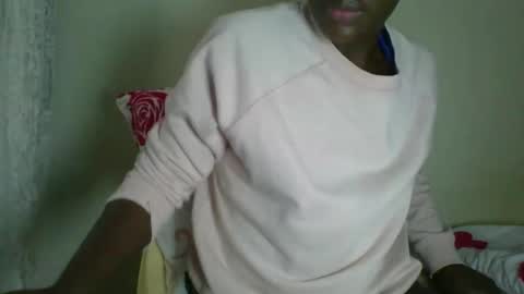 Snapshot of _clara01 chatting on November 16, 2025, 11:16 am clara online show from November 16, 2025, 11:16 am