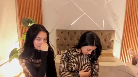 Snapshot of _coraliinee_ chatting on September 17, 2025, 3:30 am Coraline online show from September 17, 2025, 3:30 am