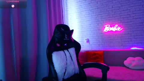 Nica online show from September 21, 2025, 5:09 am