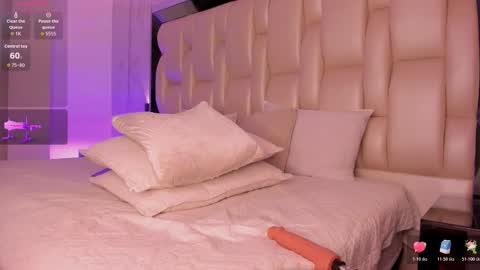     online show from December 22, 2025, 7:55 pm