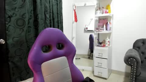 Katherine   Shedule  10pm -4 am  Colombia hour online show from October 21, 2025, 4:13 am