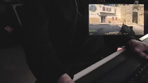 Snapshot of _dmc chatting on December 25, 2024, 9:11 pm _dmc online show from December 25, 2024, 9:11 pm