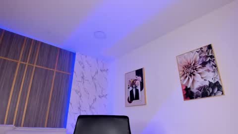 Abril online show from April 18, 2026, 7:58 pm