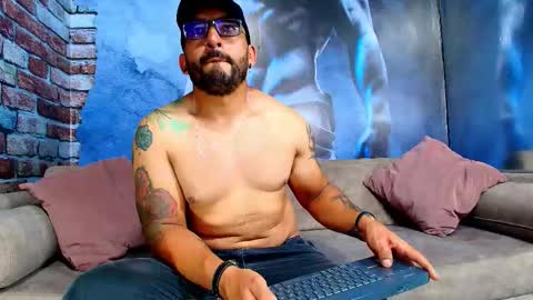 Dylan Santos online show from March 18, 2026, 10:35 pm