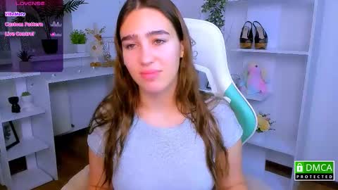 Lizzy  online show from November 18, 2025, 11:15 pm