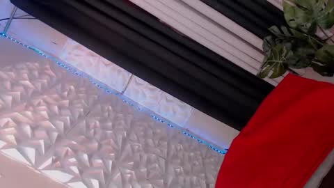 _ellen24 online show from November 3, 2025, 2:18 pm