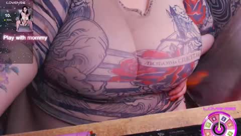 Snapshot of _ellybelly_ chatting on September 9, 2025, 12:37 pm LIsa online show from September 9, 2025, 12:37 pm