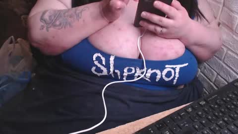 LIsa online show from April 19, 2026, 9:19 am