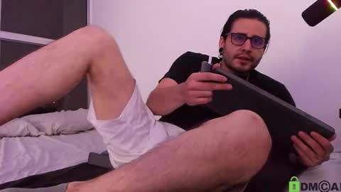  -         online show from October 11, 2025, 11:14 pm