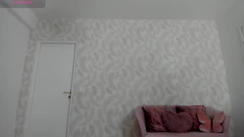 Snapshot of _elysa chatting on October 1, 2025, 5:02 am Elysa online show from October 1, 2025, 5:02 am