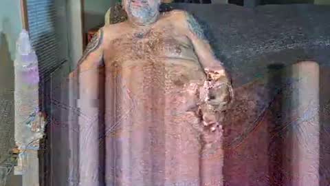 _emerald_city online show from November 21, 2025, 1:43 pm