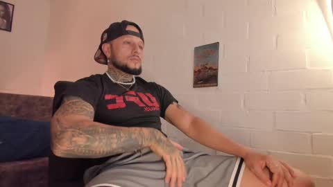 Emilio online show from October 7, 2025, 9:28 am