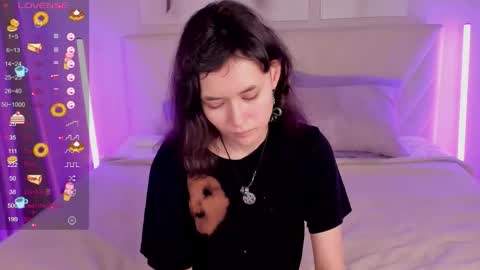 _emily__strike_ online show from November 21, 2025, 10:14 am