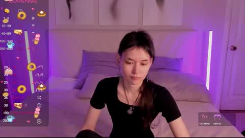 _emily__strike_ online show from November 24, 2025, 10:04 am