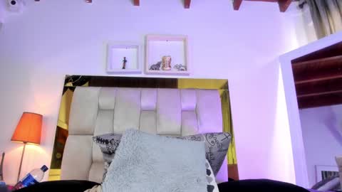 Isabella online show from December 23, 2024, 3:12 pm